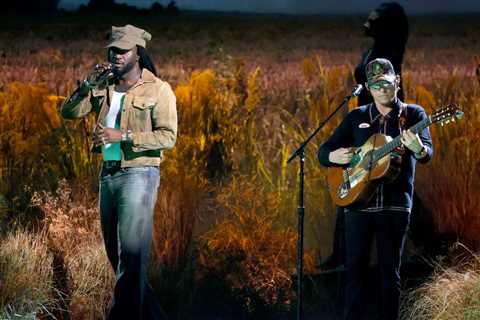 Shaboozey & Stephen Wilson Jr. Deliver Gorgeous Rendition of ‘Took a Walk’ at CMA Awards