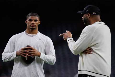 Keon Coleman caught having emotional conversation with Bills minority owner Tracy McGrady after..