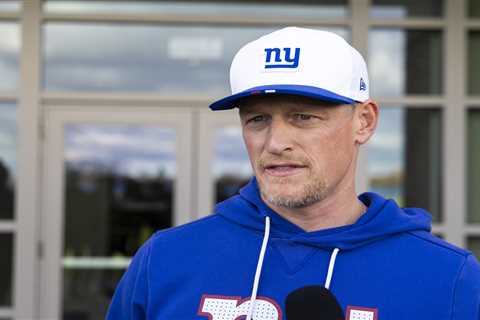 Meet Charlie Bullen, the Giants’ energetic new interim defensive coordinator