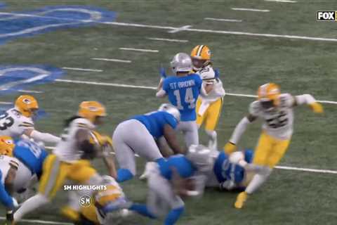 Amon-Ra St. Brown leaves Lions’ Thanksgiving game with troubling ankle injury