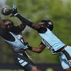 Five-star Syracuse commit doesn’t sign as expected in college football twist