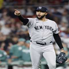 Devin Williams takes shot at Yankees fans as he inks $51 million Mets contract: ‘Sure are mad’