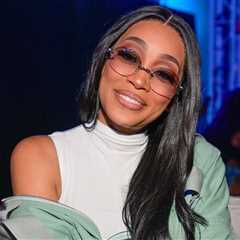 Monica Jokingly Snatches Ray J’s Phone at The Boy Is Mine Tour After He Called Out Beyoncé & Jay-Z