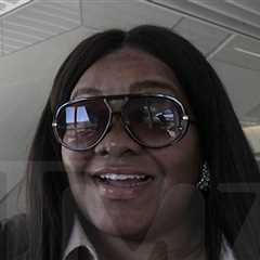 'The Holdovers' Star Da'Vine Joy Randolph Gives Holiday Loneliness Advice