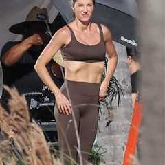 Gisele Bündchen shows off fit figure in sun-soaked Miami shoot