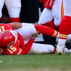 New Patrick Mahomes injury update on top of torn ACL could ‘complicate recovery’