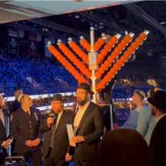 Nets pay tribute to Bondi Beach shooting victims in Hanukkah celebration during NBA game