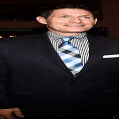 Steve Young says he can still play in wake of Philip Rivers’ improbable return