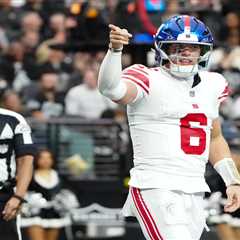 Giants severely hurt chances at No. 1 overall draft pick by beating Raiders in Tank Bowl