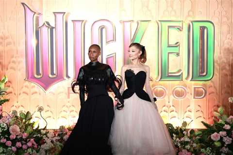 Watch Ariana Grande & Cynthia Erivo Perform ‘Get Happy’/’Happy Days’ Medley at Intimate..