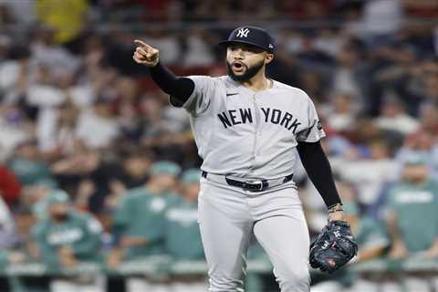 Devin Williams takes shot at Yankees fans as he inks $51 million Mets contract: ‘Sure are mad’