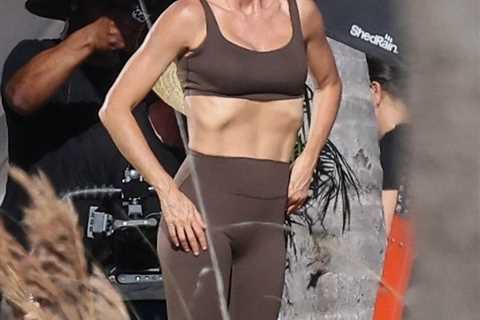 Gisele Bündchen shows off fit figure in sun-soaked Miami shoot