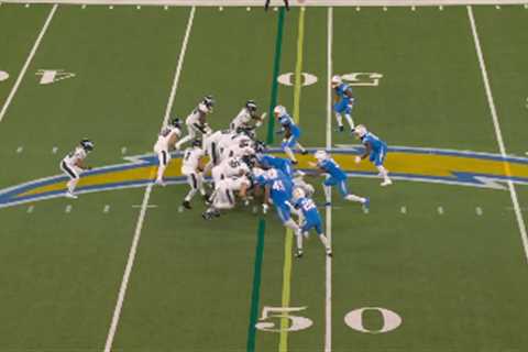 Eagles score on fake ‘tush push’ play as Saquon Barkley rips off monster run