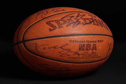 Kobe Bryant championship ball fetches record-setting $508K at auction
