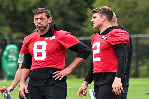 Zach Wilson congratulates Aaron Rodgers on marriage to mystery wife