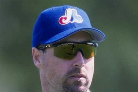 Former Mariners Pitcher, First-Round Draft Pick Mike Campbell Dead at 61