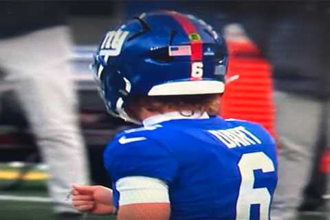 Jaxson Dart’s good-luck-charm necklace from sister breaks during Giants loss