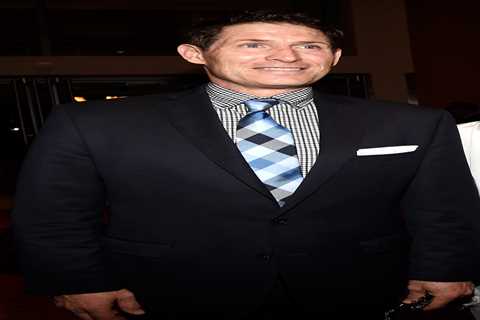 Steve Young says he can still play in wake of Philip Rivers’ improbable return