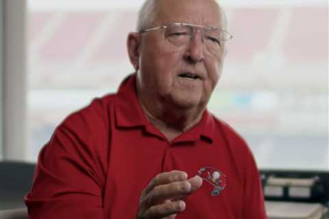 NFL radio legend Gene Deckerhoff retiring after 37-year run