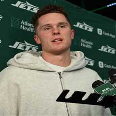 Brady Cook getting another chance to start in Jets’ season finale
