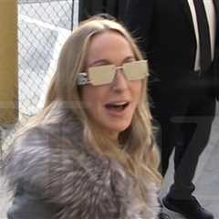 Nikki Glaser Warns She Won't Go Easy With Celeb Jokes at Golden Globes