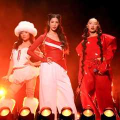 HUNTR/X Light Up Kimmel Stage With Angelic, Symphonic ‘Golden (Glowin’ Version)’ Performance: Watch