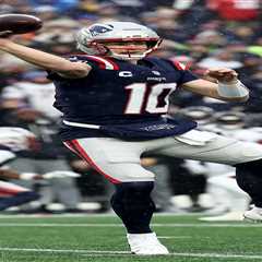 Drake Maye embraces wife in snowy scene before Patriots-Texans playoff clash