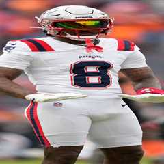 Helmetless Stefon Diggs headbutts Patriots teammate’s facemask before AFC Championship in wild scene