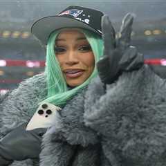 Father calls out Cardi B for swearing at his 4-year-old daughter over Patriots prediction