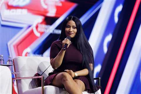 Petition Calling to Deport Nicki Minaj Amasses Tens of Thousands of Signatures