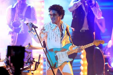 Bruno Mars Announces World Stadium Tour — And He’s Bringing a Bunch of Famous Friends With Him