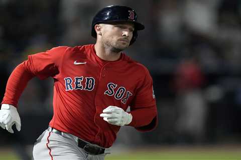 Alex Bregman signs $175 million deal with Cubs to end free agency frenzy