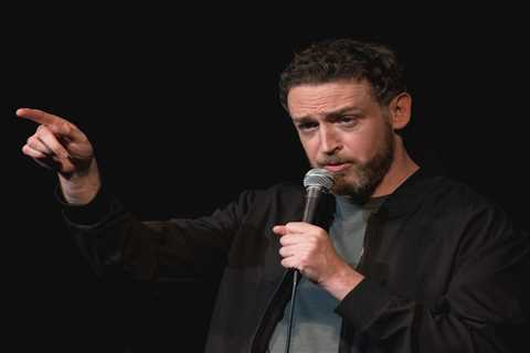 Comedian friend of Mike McDaniel lashes out at Troy Aikman, Dolphins over coach’s firing