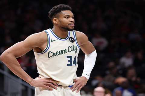 Giannis Antetokounmpo calls out ‘selfish’ Bucks teammates with trade talk swirling