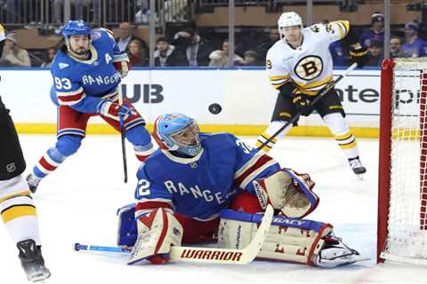 Jonathan Quick finally earns first win as full-time Rangers starter to end five-game drought