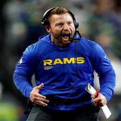 Sean McVay signs extension with Rams