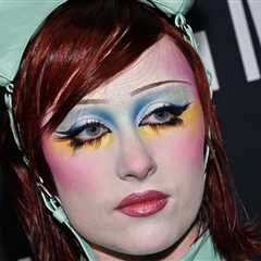 Chappell Roan Hung Out For Two Hours In an Iconic Melbourne Dive Bar, And Drank Mocktails