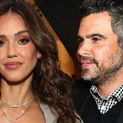 Jessica Alba and Cash Warren Finalize Divorce