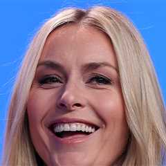 Lindsey Vonn Returns Home After Olympic Nightmare, Still Can’t Stand
