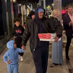 Nick Cannon Takes Five of His Kids to Dinner in West Hollywood