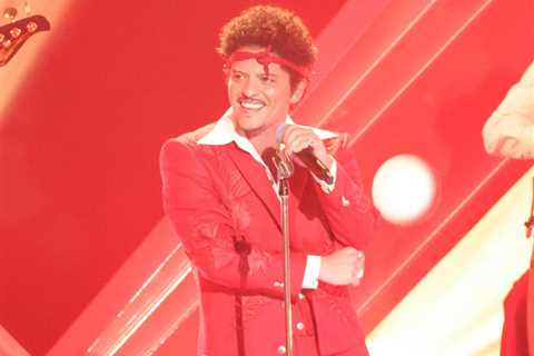 Bruno Mars, Bad Bunny & Harry Styles: Which Pop Stars Won January 2026?