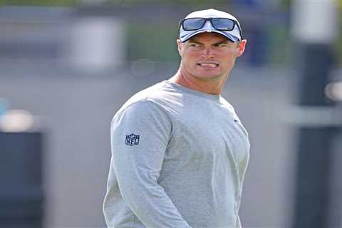 Patriots ‘secret weapon’ John Streicher is Mike Vrabel’s jack of all trades