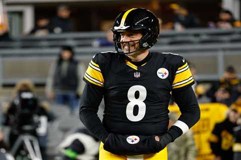 ‘Odds increasing’ Aaron Rodgers returns to Steelers as new coach, star receiver make their pitches