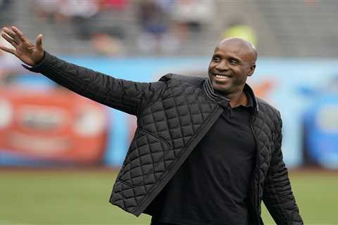Netflix interested in hiring Barry Bonds for MLB Opening Day coverage