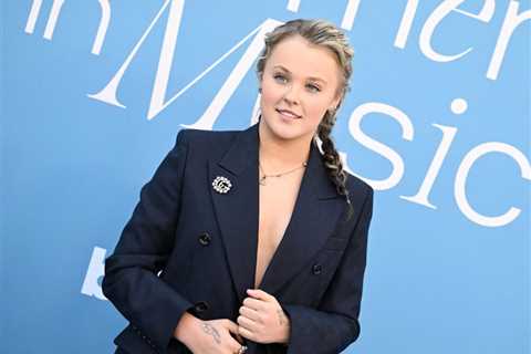 JoJo Siwa Gives a Speech at Harvard Business School: ‘Coolest Thing I’ve Ever Done’