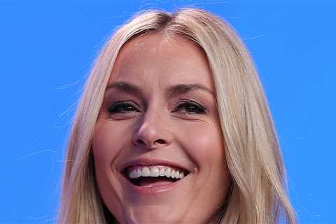 Lindsey Vonn Returns Home After Olympic Nightmare, Still Can’t Stand