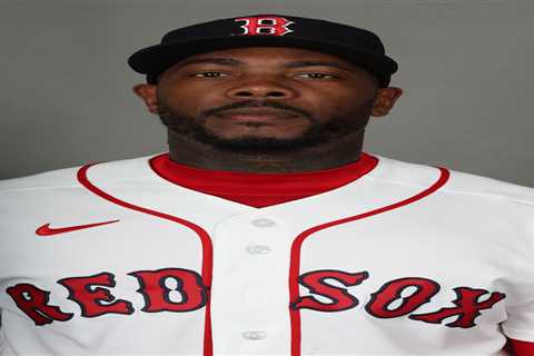Red Sox get embroiled in jersey controversy — then can’t get out of their own way