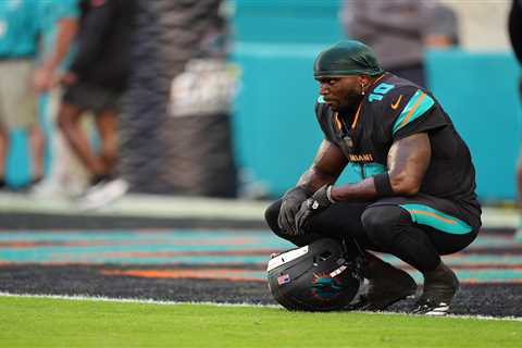 How Chiefs are approaching Tyreek Hill’s free agency after Dolphins release