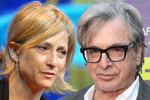 'Lizzie McGuire' Mom Hallie Todd Pays Tribute to Costar Robert Carradine