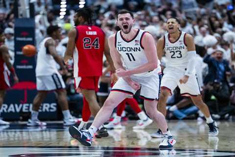 St. John’s win streak comes to gruesome end in 32-point loss to UConn